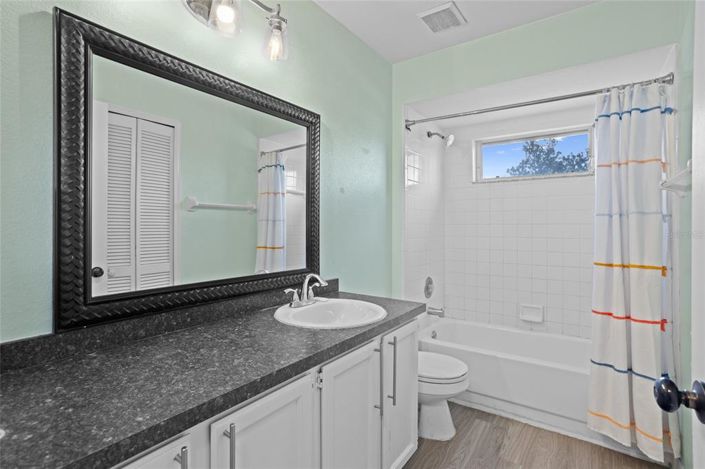 Image No.18-4 Bed Property for sale