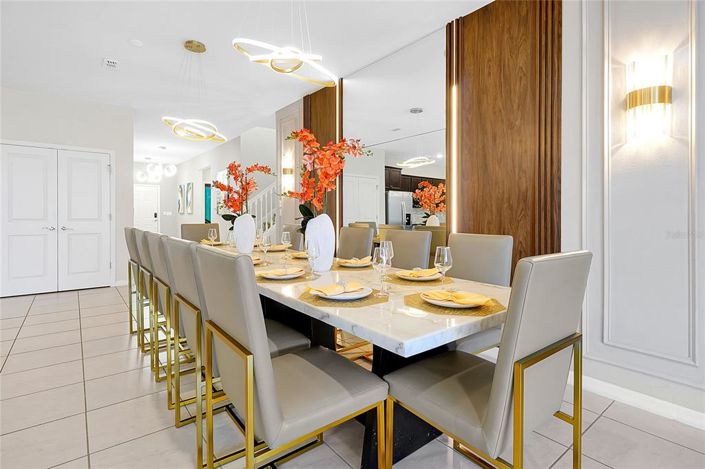 Image No.18-10 Bed Property for sale