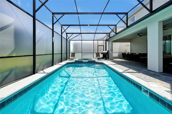 Image No.27-10 Bed Property for sale