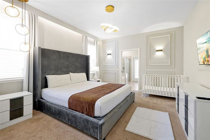 Image No.33-10 Bed Property for sale