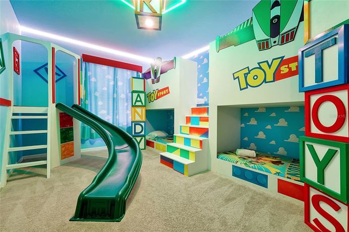 Image No.42-10 Bed Property for sale