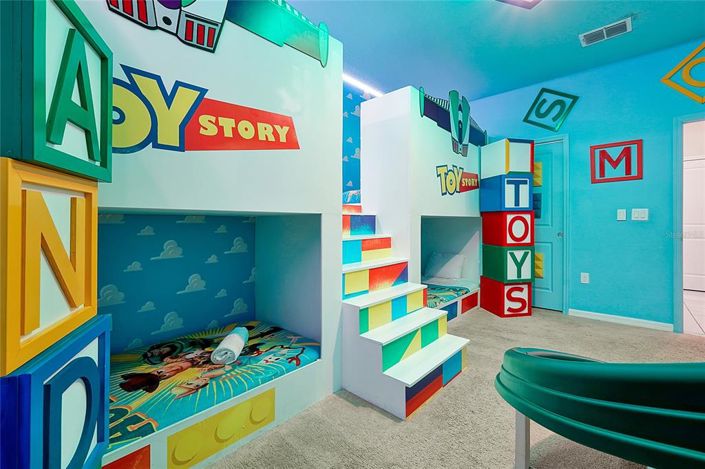 Image No.43-10 Bed Property for sale