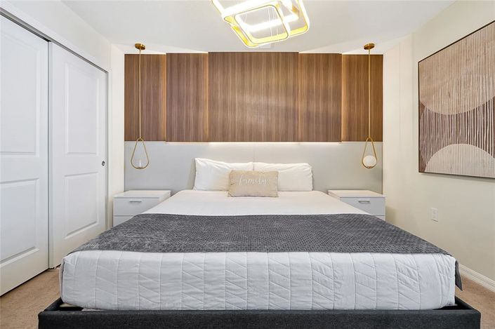 Image No.59-10 Bed Property for sale