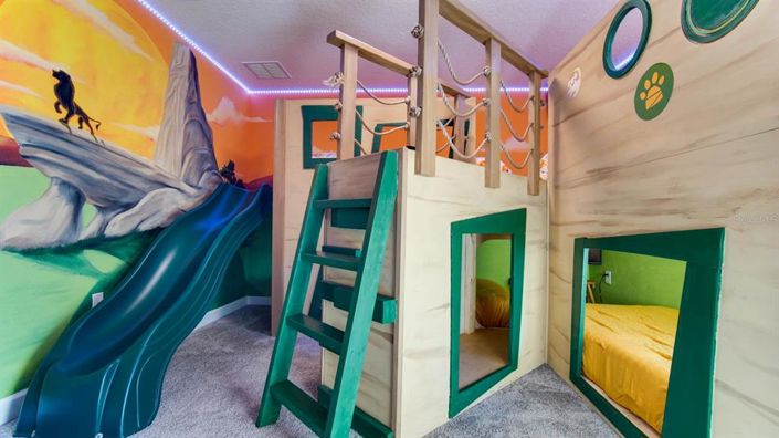 Image No.13-7 Bed Property for sale