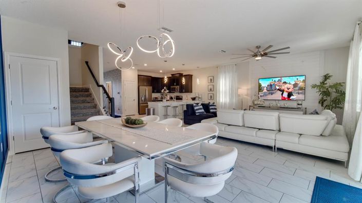 Image No.56-7 Bed Property for sale