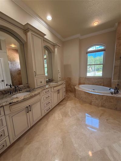 Image No.34-4 Bed Property for sale