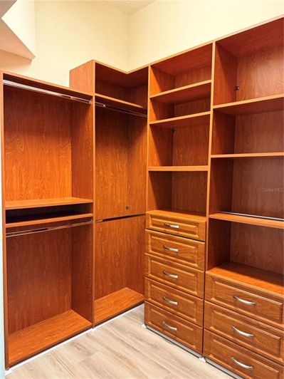 Image No.37-4 Bed Property for sale