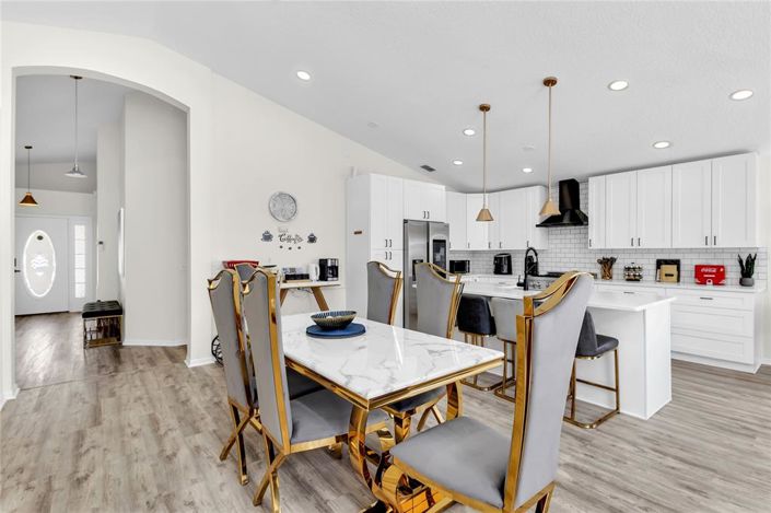 Image No.5-4 Bed Property for sale