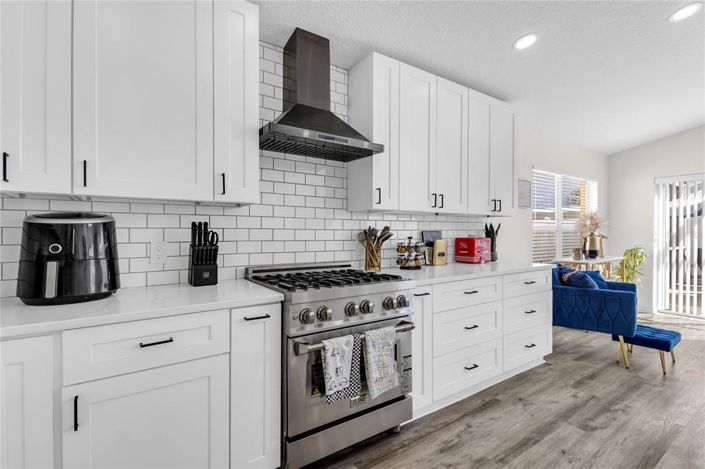 Image No.9-4 Bed Property for sale