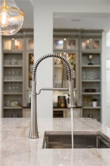 Image No.14-4 Bed Property for sale