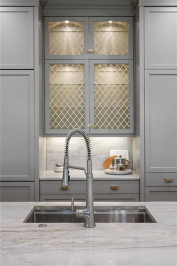 Image No.15-4 Bed Property for sale