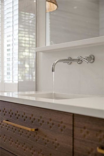 Image No.20-4 Bed Property for sale