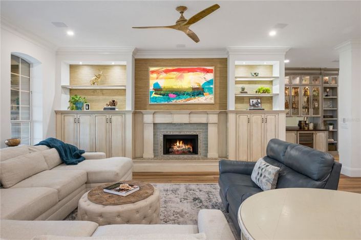 Image No.6-4 Bed Property for sale