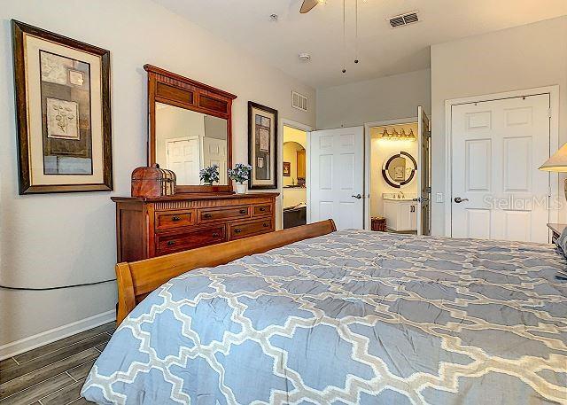 Image No.14-3 Bed Property for sale