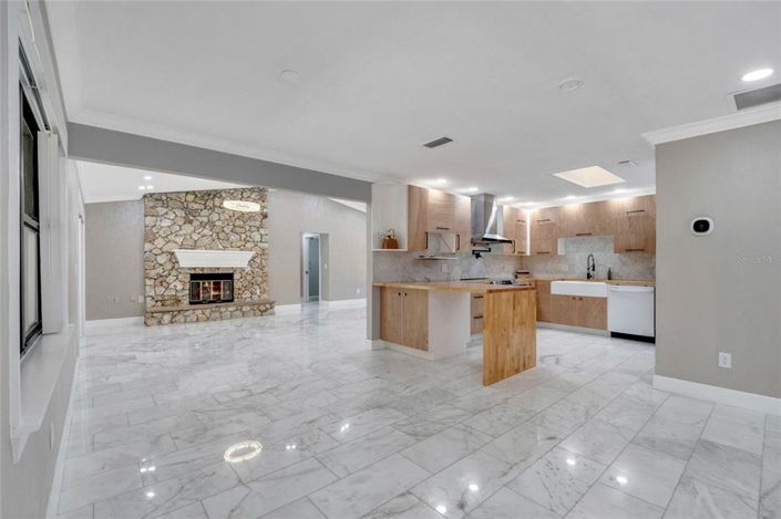 Image No.25-4 Bed Property for sale