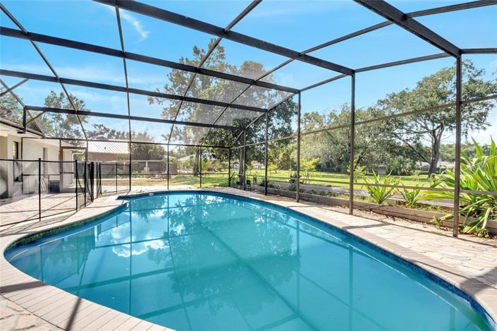 Image No.3-4 Bed Property for sale