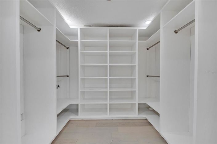 Image No.34-4 Bed Property for sale