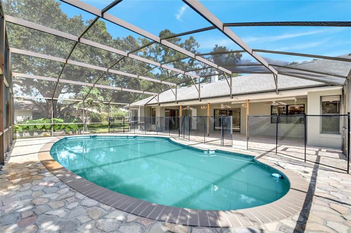 Image No.56-4 Bed Property for sale