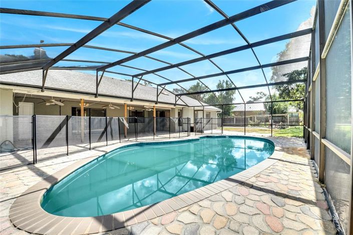 Image No.57-4 Bed Property for sale