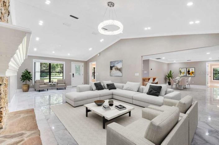 Image No.6-4 Bed Property for sale