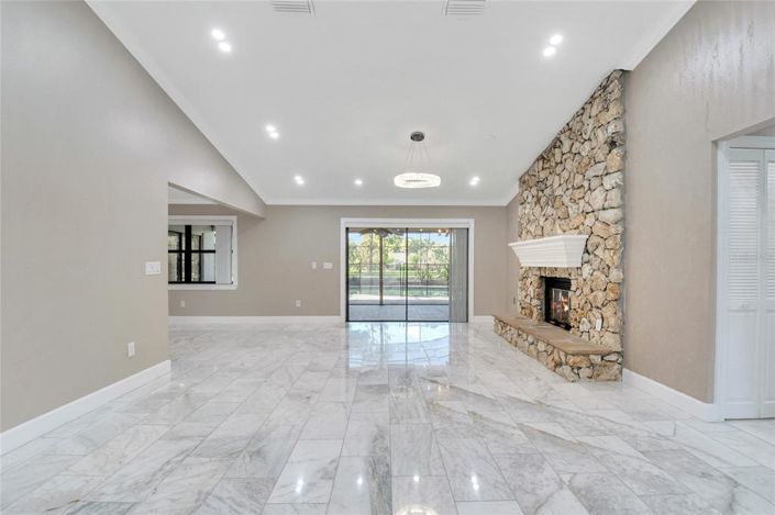 Image No.8-4 Bed Property for sale