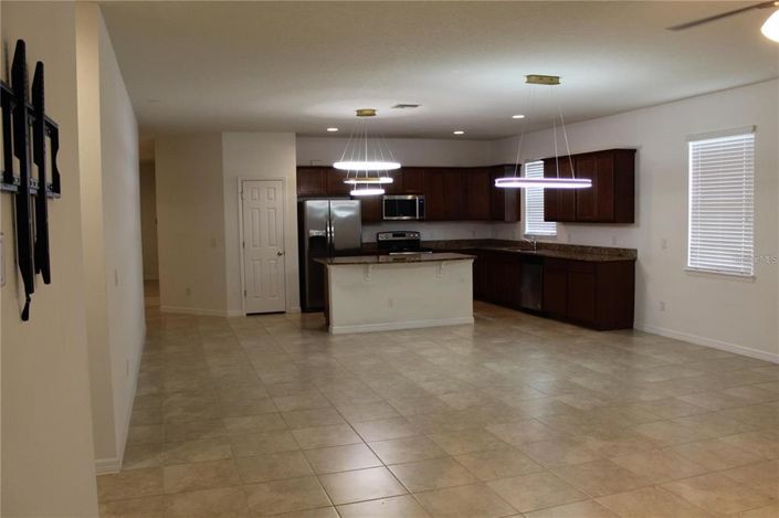 Image No.10-4 Bed Property for sale