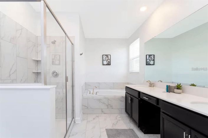 Image No.23-6 Bed Property for sale