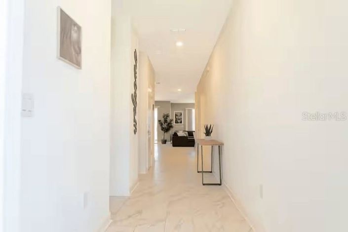 Image No.3-6 Bed Property for sale