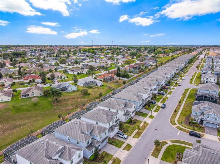 Image No.11-9 Bed Property for sale