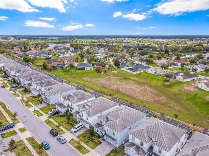 Image No.13-9 Bed Property for sale