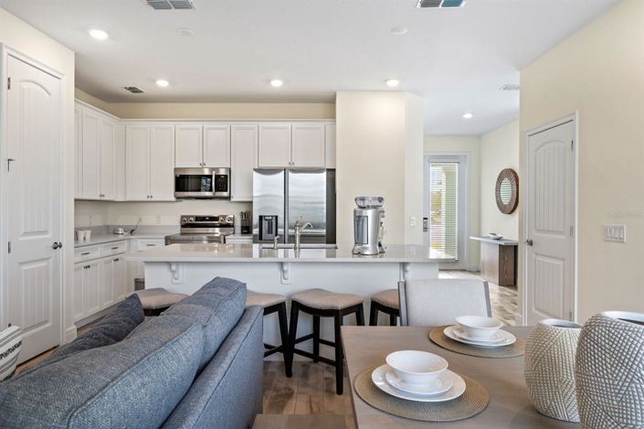 Image No.13-4 Bed Townhouse for sale