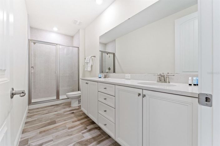 Image No.27-4 Bed Townhouse for sale