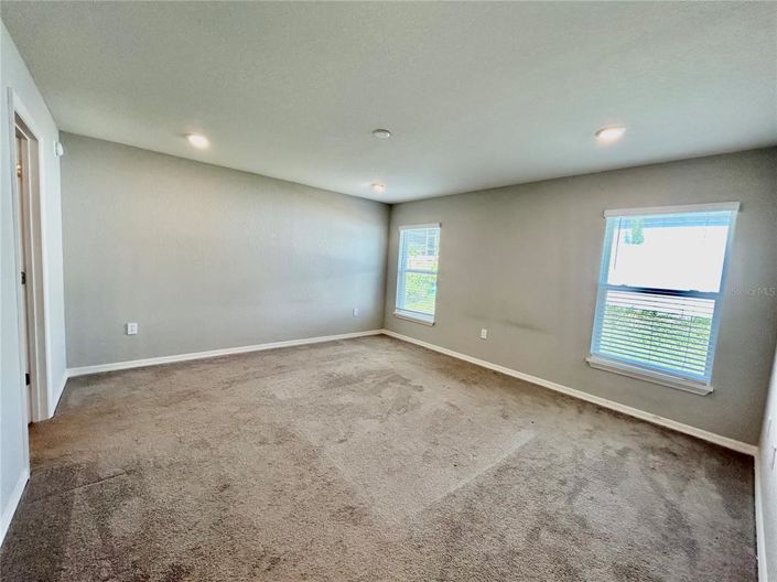 Image No.12-3 Bed Property for sale