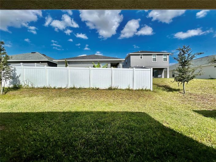 Image No.19-3 Bed Property for sale