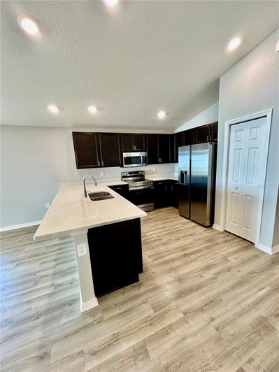 Image No.6-3 Bed Property for sale