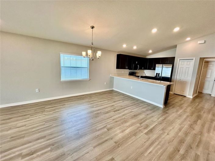 Image No.8-3 Bed Property for sale