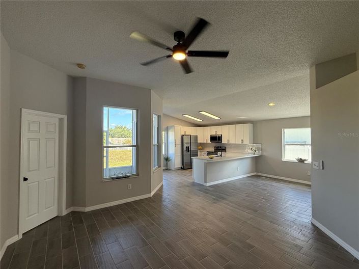 Image No.15-3 Bed Property for sale