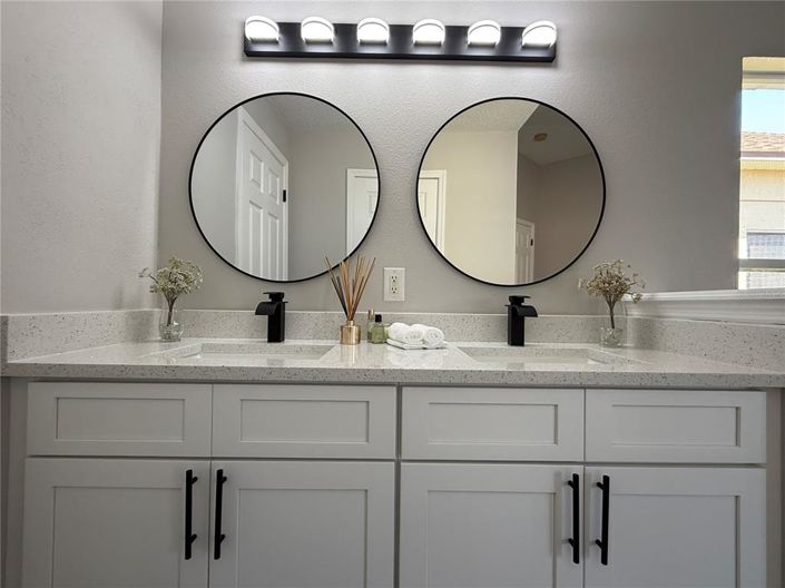 Image No.30-3 Bed Property for sale