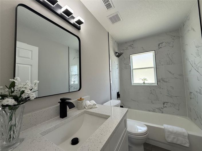 Image No.8-3 Bed Property for sale