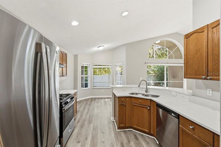 Image No.15-3 Bed Property for sale