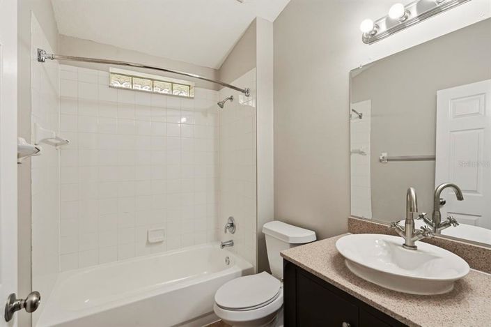 Image No.24-3 Bed Property for sale