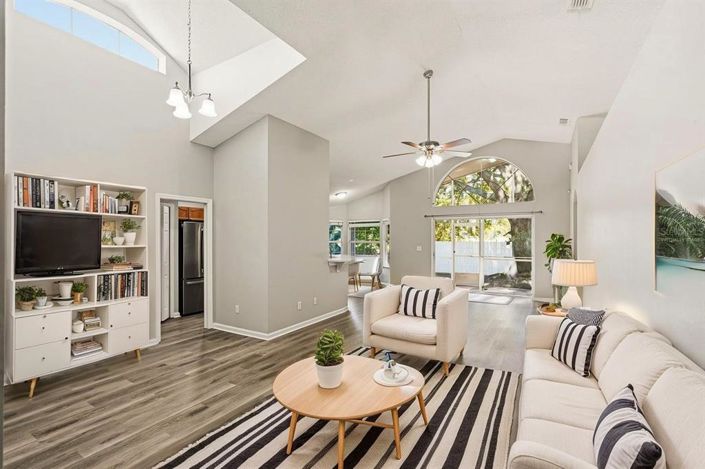 Image No.5-3 Bed Property for sale