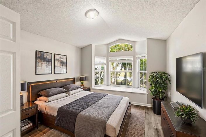 Image No.7-3 Bed Property for sale