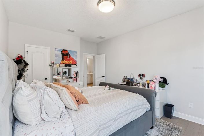 Image No.38-3 Bed Property for sale