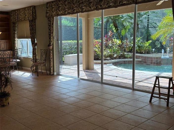 Image No.11-5 Bed Property for sale