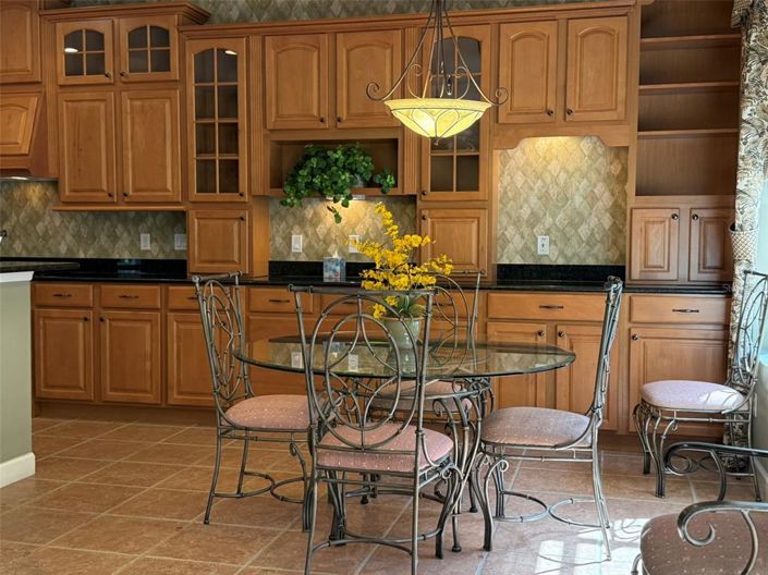 Image No.13-5 Bed Property for sale