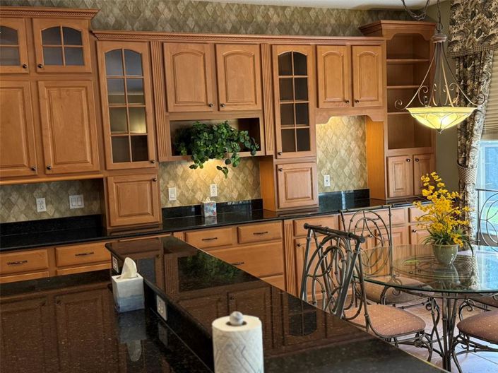 Image No.16-5 Bed Property for sale