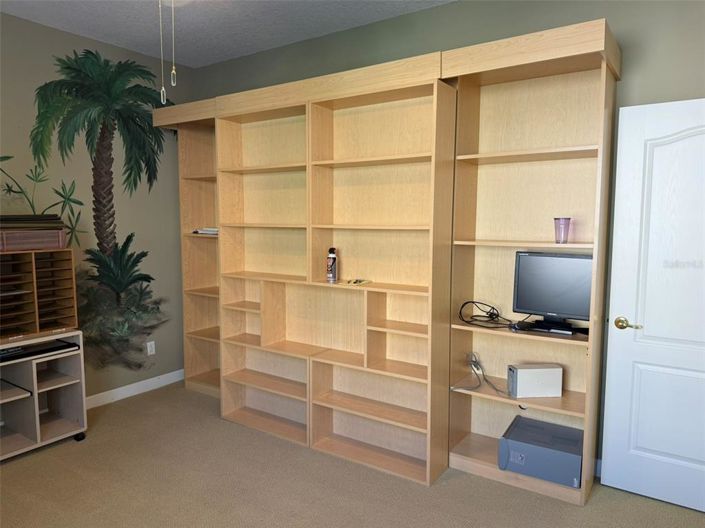 Image No.20-5 Bed Property for sale