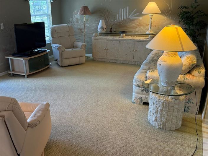 Image No.28-5 Bed Property for sale