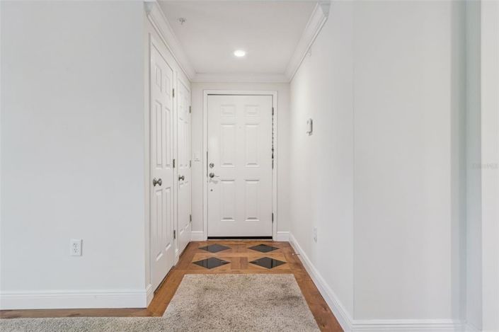 Image No.10-2 Bed Property for sale